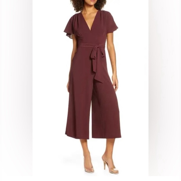 FRENCH CONNECTION
Bessie Verona Crepe V Neck Jumpsuit - Picture 2 of 6